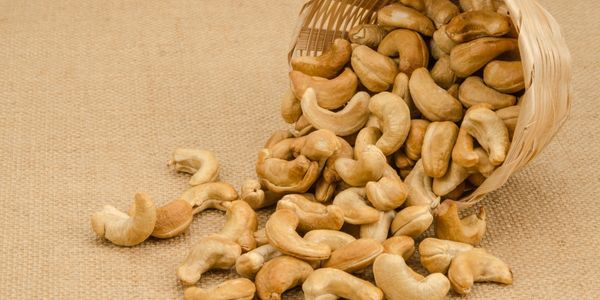 Cashews: Substitues for pine nuts