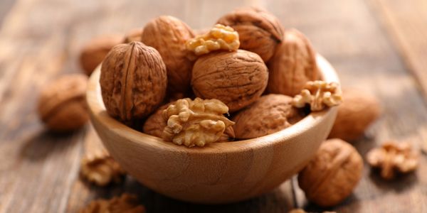 Walnuts: Substitues for pine nuts
